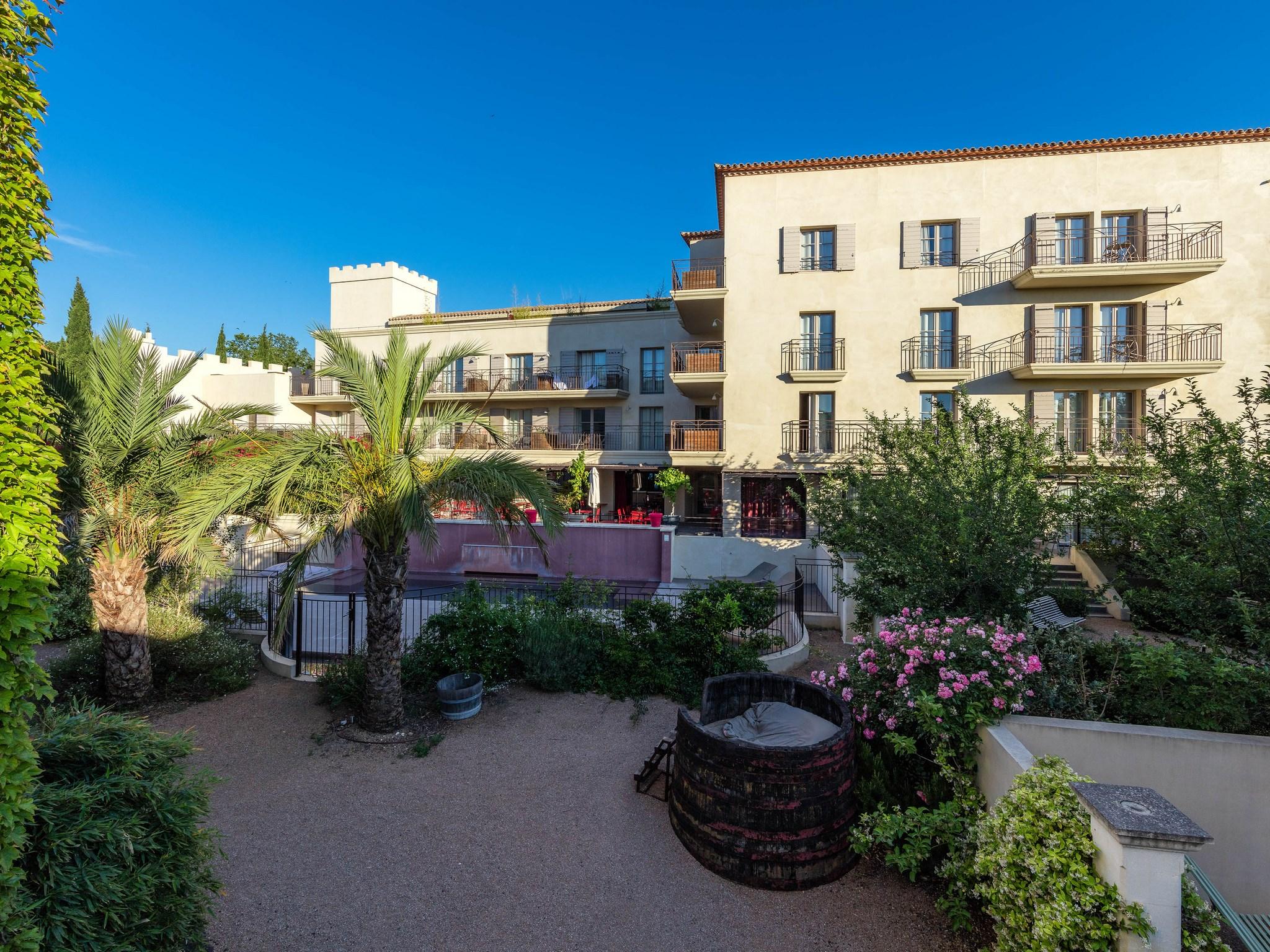Garrigae Distillerie De Pezenas - Hotellerie & Spa Exterior photo