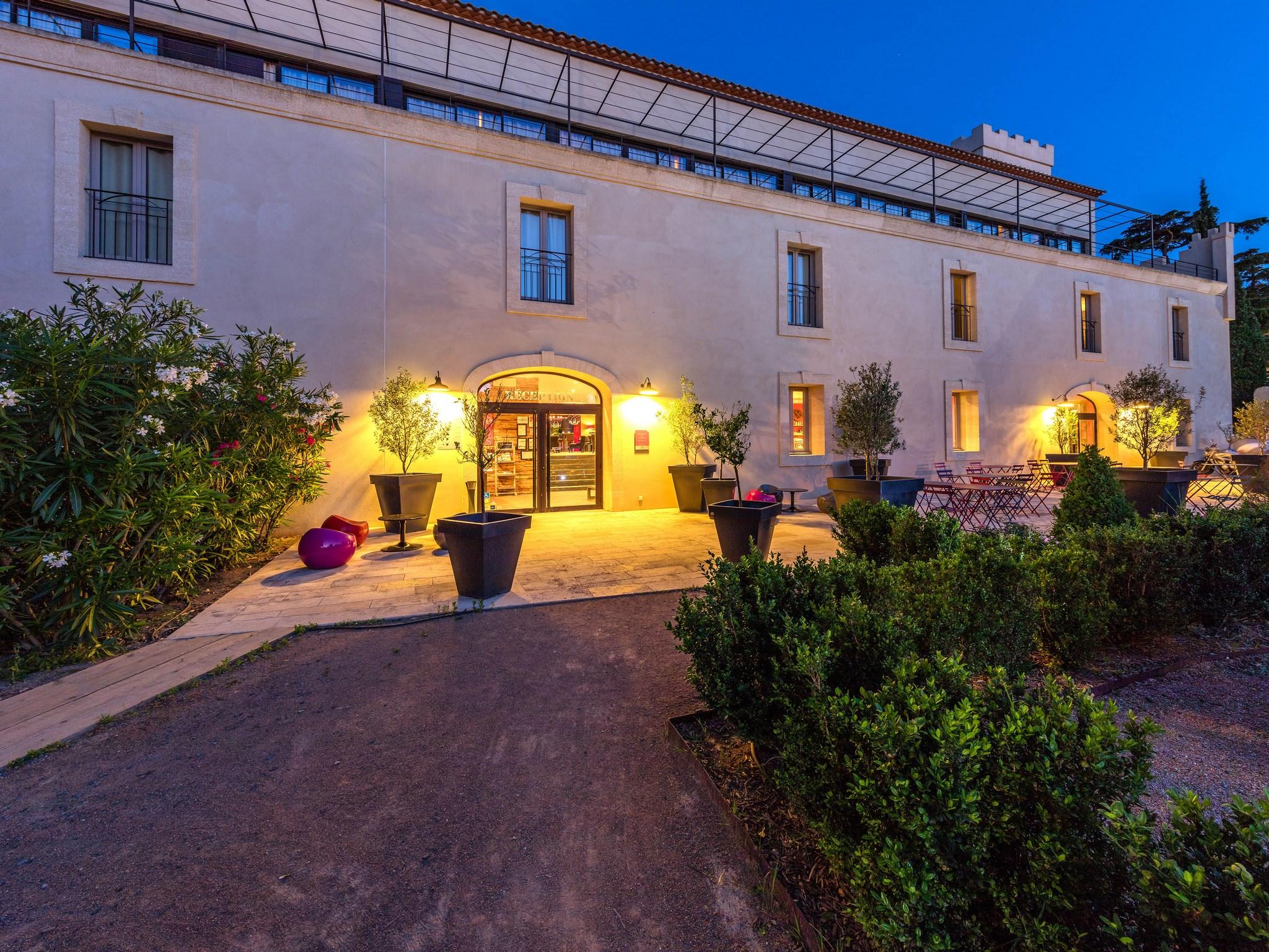 Garrigae Distillerie De Pezenas - Hotellerie & Spa Exterior photo