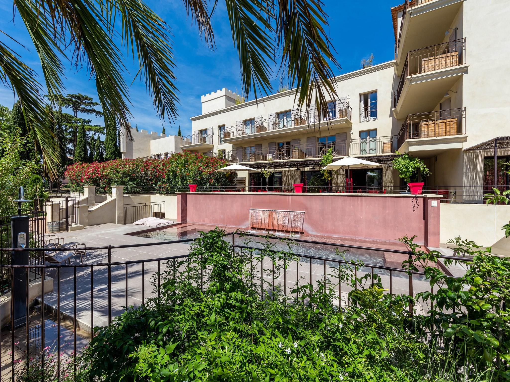 Garrigae Distillerie De Pezenas - Hotellerie & Spa Exterior photo